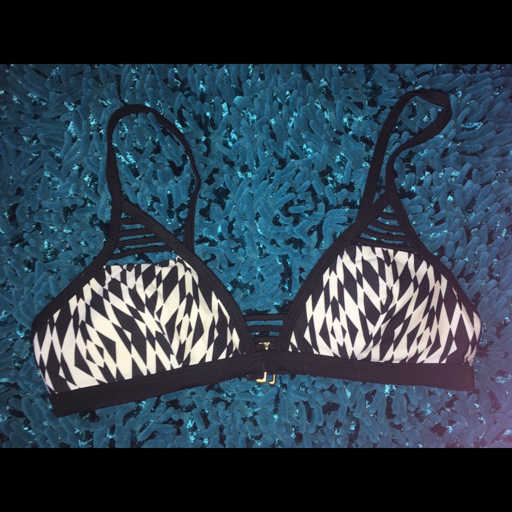 Black and white bikini top from target